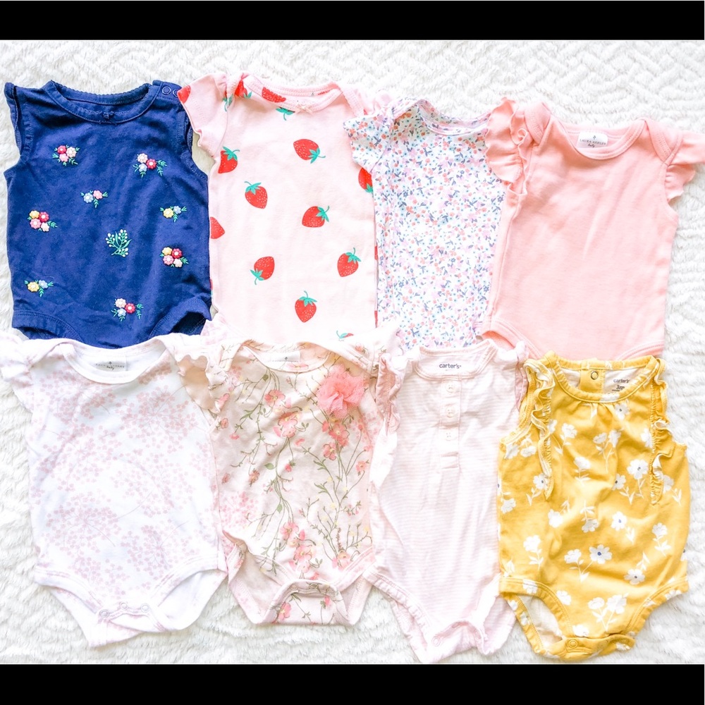 Baby girl shortsleeved bodysuit